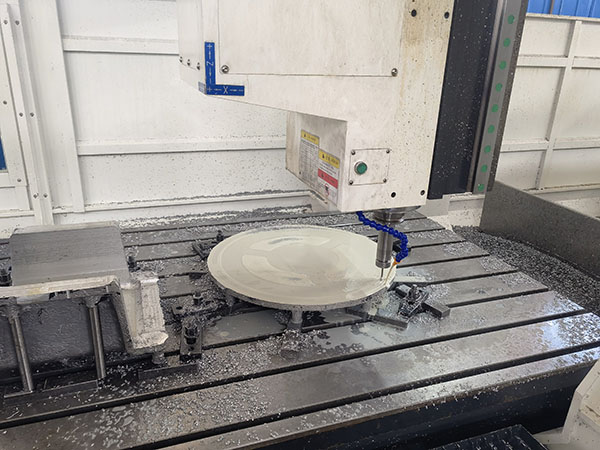 生產設備（數控加工中心）